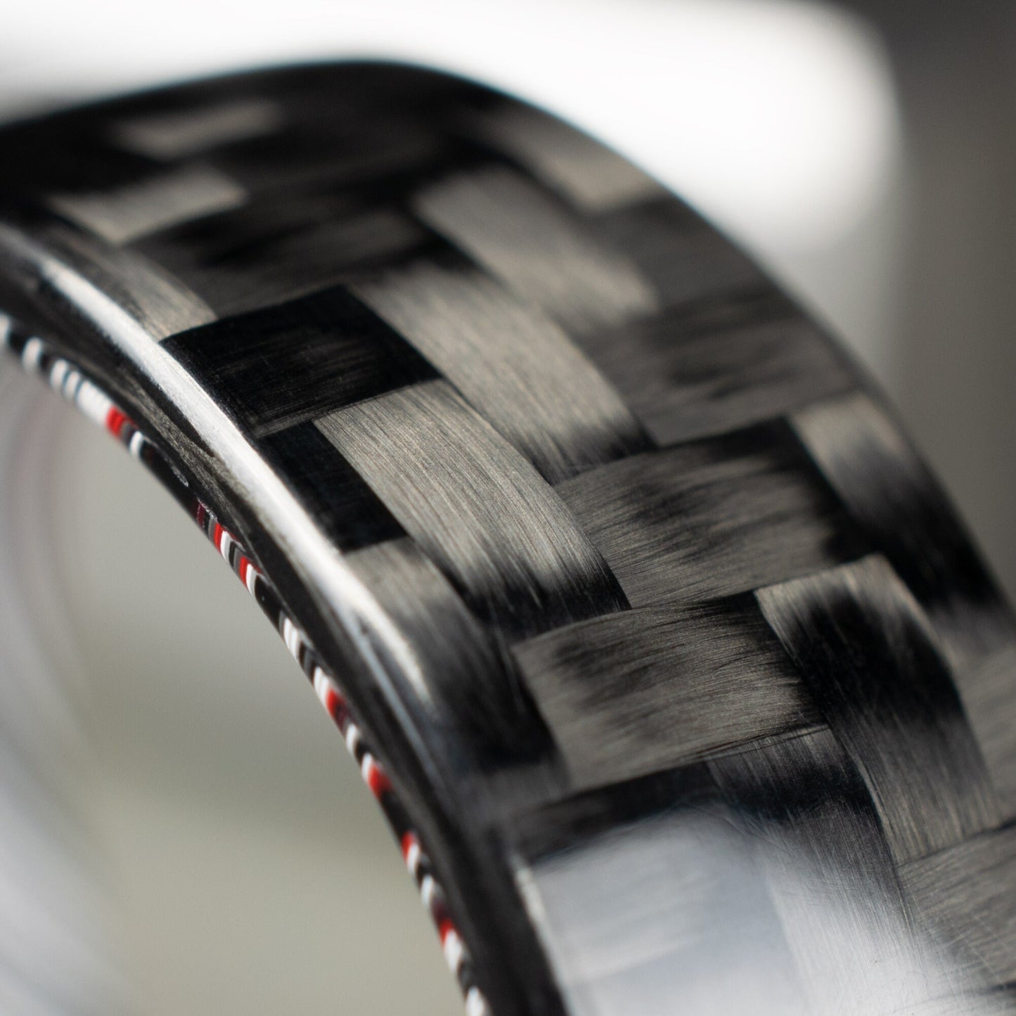 3k Twill Carbon Fiber Ring Lined With Tilted Fordite. Gloss Finish Carbon Fiber
