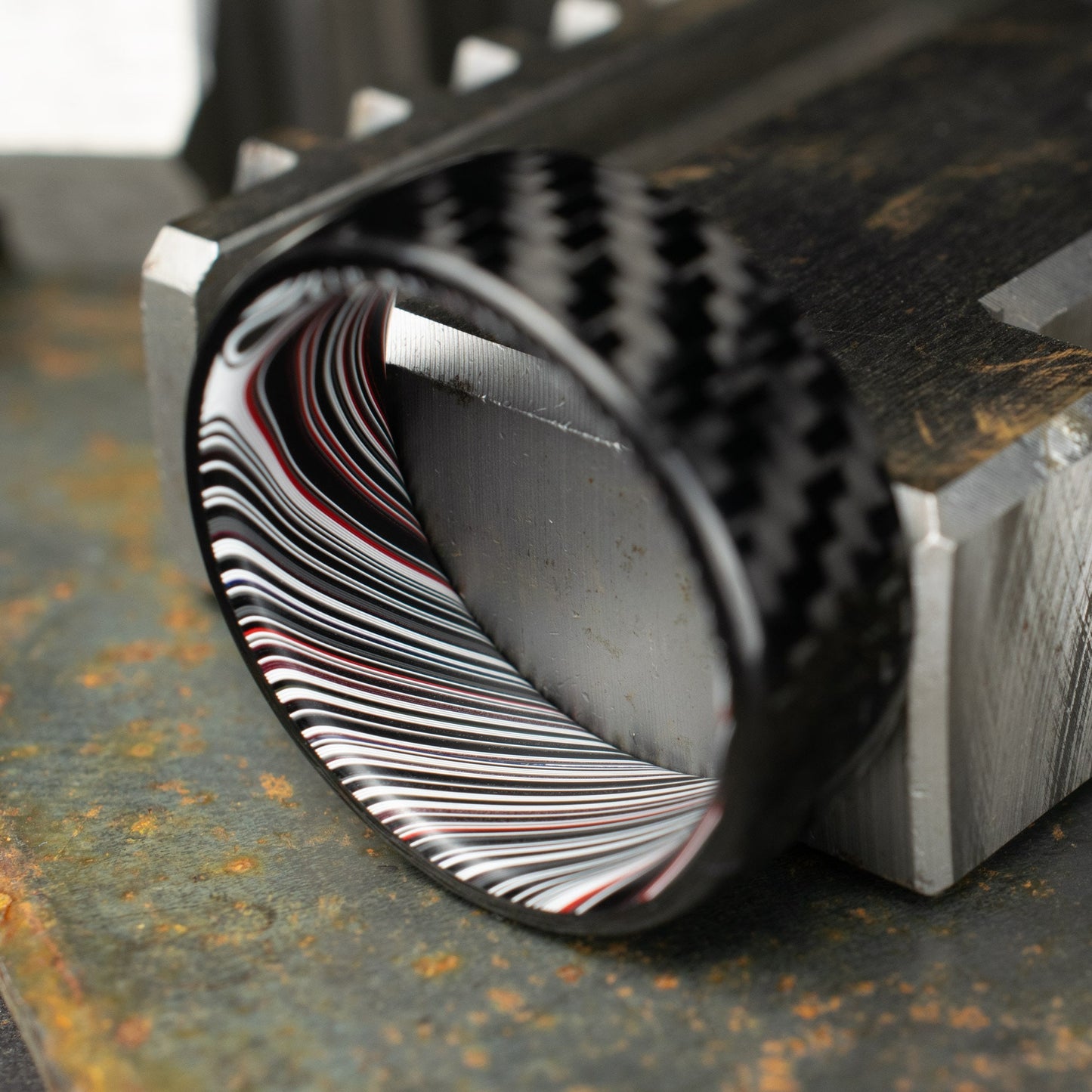 1k Twill Carbon Fiber Ring Lined With Tilted Fordite. Gloss Finish Carbon Fiber