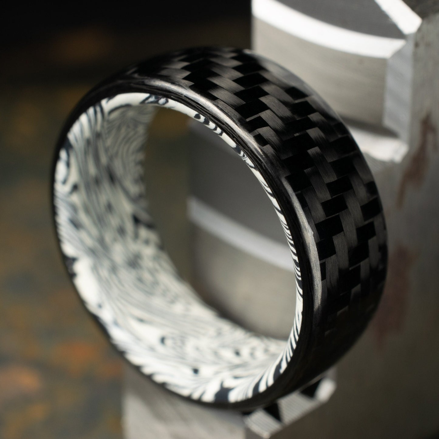 1k Twill Carbon Fiber Ring Lined With Tuxedo Mosaic Spectrum Damascus