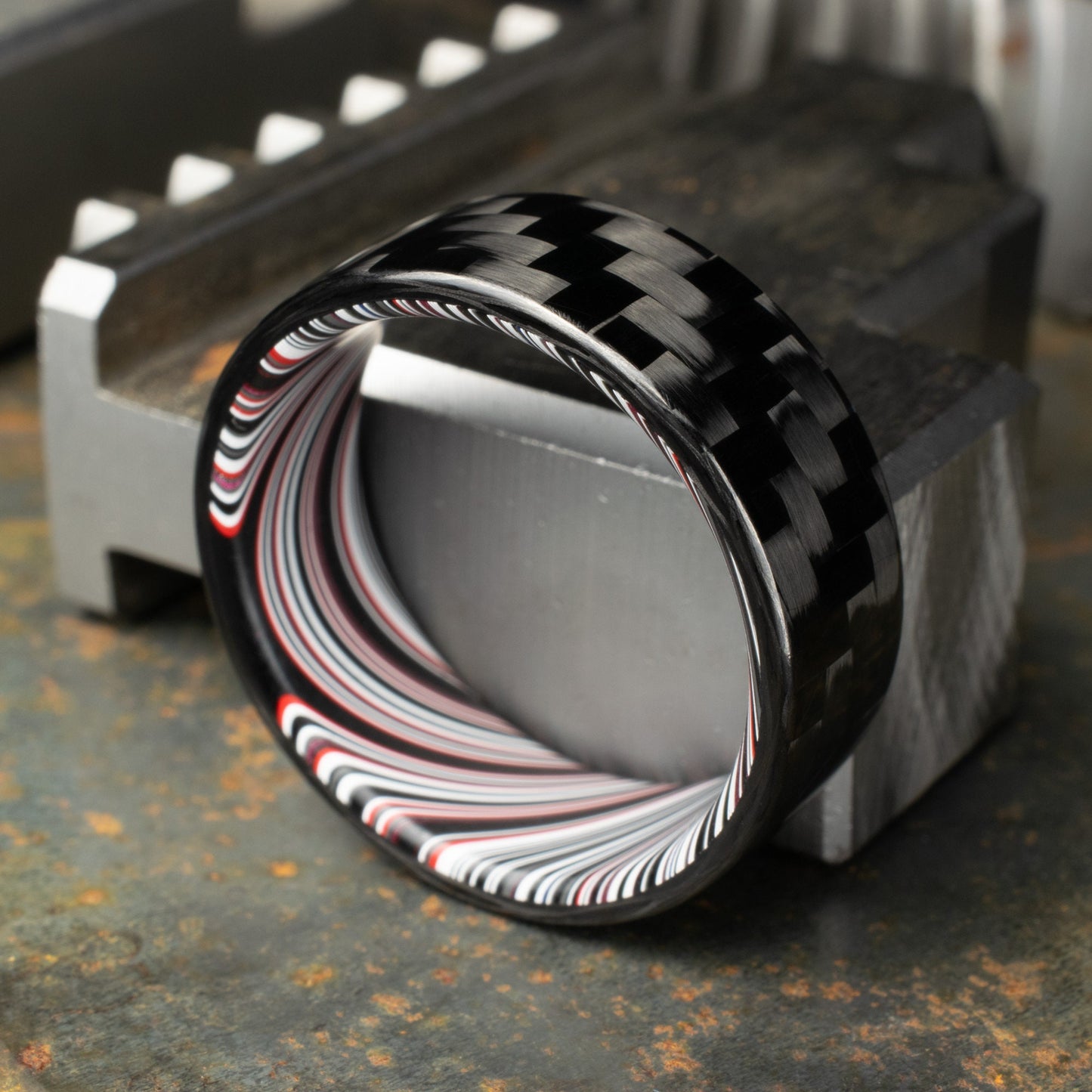 3k Twill Carbon Fiber Ring Lined With Tilted Fordite. Gloss Finish Carbon Fiber