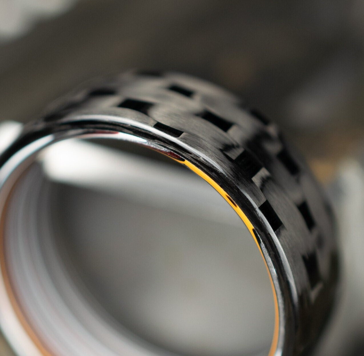 Men's Wedding Band. 5HS Carbon Fiber Ring Lined With Straight Cut Fordite. Gloss Finish Carbon Fiber. Black Ring.