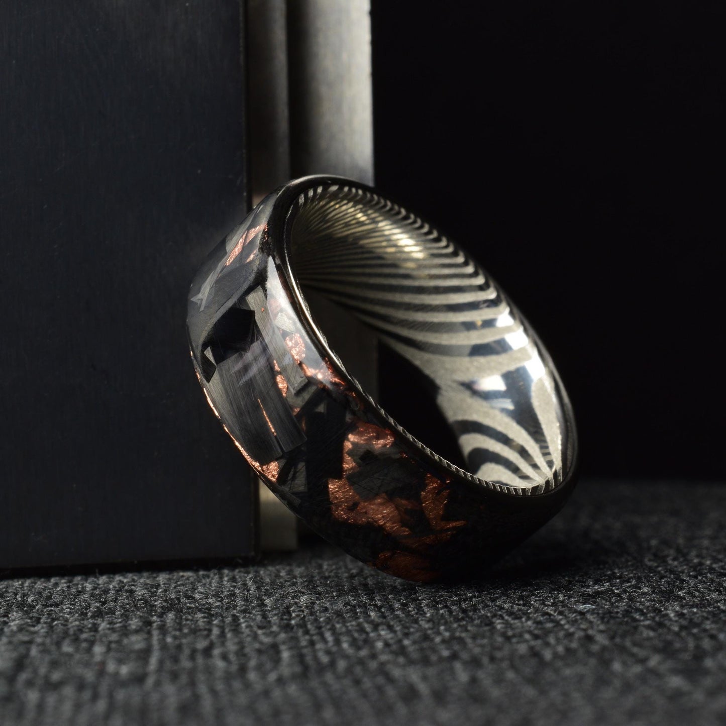 Polished Copper Chopped Lg Carbon Fiber Lined With Stainless Steel Damascus. Forged Carbon Fiber. Black Ring.