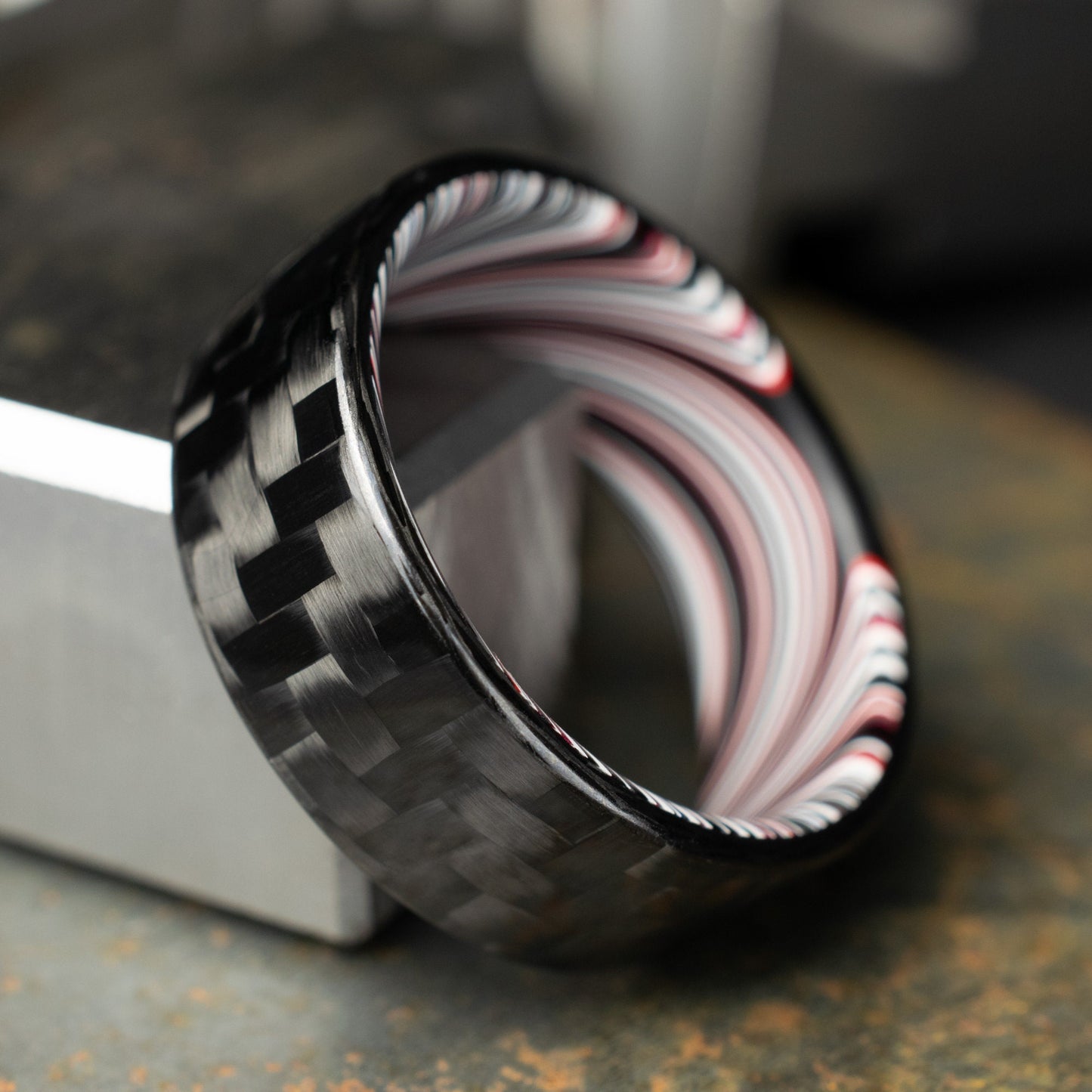 3k Twill Carbon Fiber Ring Lined With Tilted Fordite. Gloss Finish Carbon Fiber
